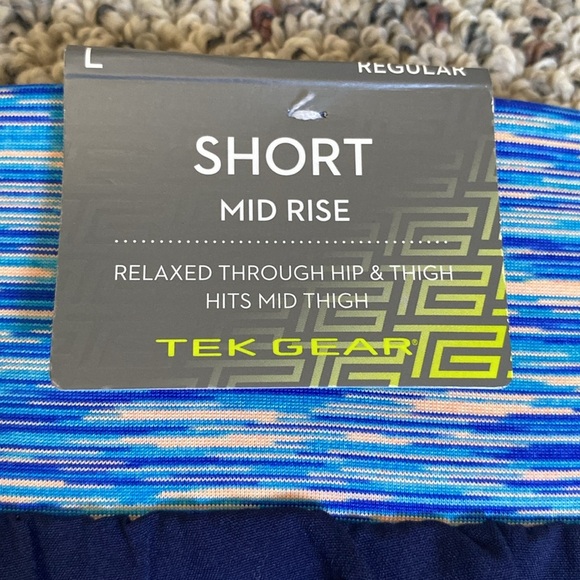 Tek Gear Multi Purpose Mid Rise Shorts Blue Multi Color Exercise Workout L NWT - Picture 5 of 7